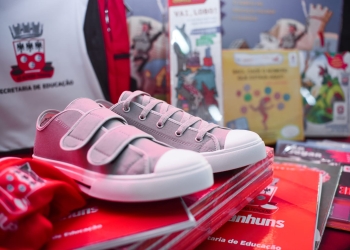 Garanhuns: Prefeitura inicia entrega de tênis para estudantes