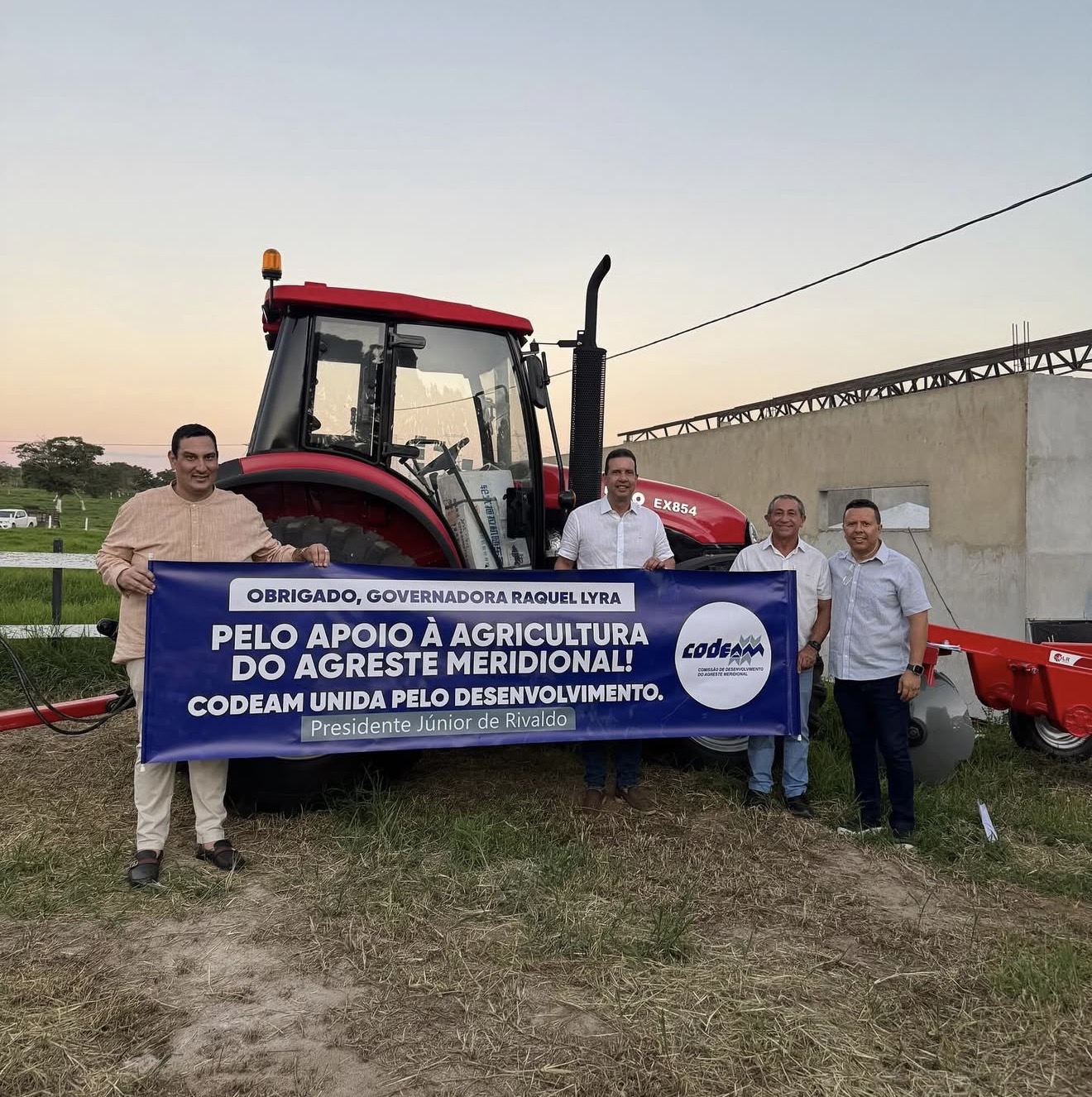 CODEAM volta a ter protagonismo sob a gestão de Júnior de Rivaldo e recebe 5 novos tratores para fortalecer municípios da região