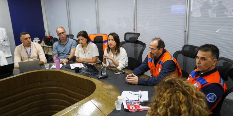 Em encontro com Defesa Civil Nacional, governadora Raquel Lyra confirma reunião com prefeitos