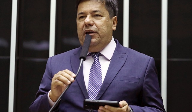 Mendonça Filho anuncia candidatura ao Senado e aposta em unificação do campo de centro-direita em Pernambuco