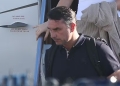Flávio Bolsonaro deixa o Brasil após derrota eleitoral e descumprimento de ordem judicial