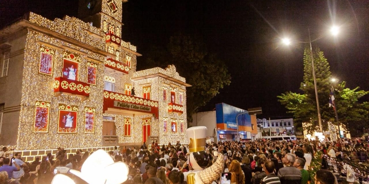 Encantos do Natal 2026 começa nesta sexta-feira (30) com acendimento das luzes em Garanhuns